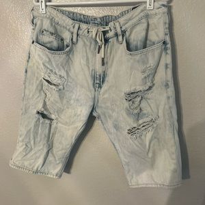 Men’s rip blue Jean shorts size (w36)